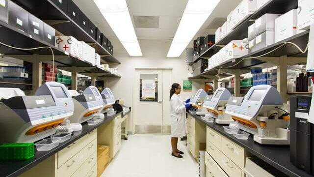 diagnostic-lab-interior