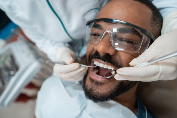 Man, Open mouth, Aesthetic procedure, Dentist, Dental clinic